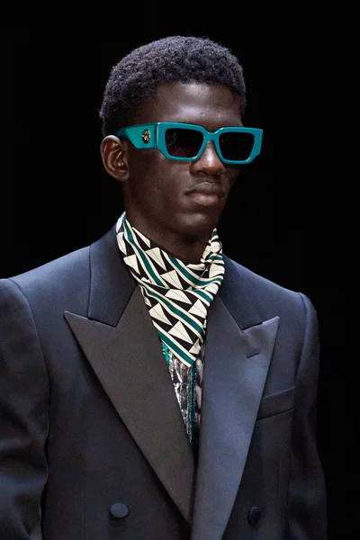 Look 23
